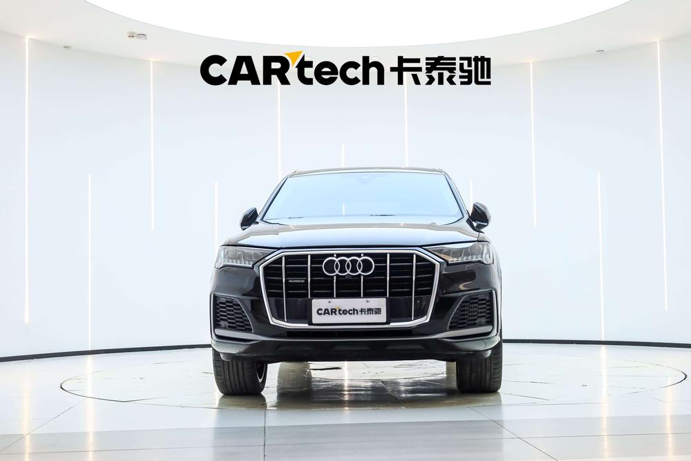 Audi Q7 2023 55 TFSI f our S line Sporty – фото 2