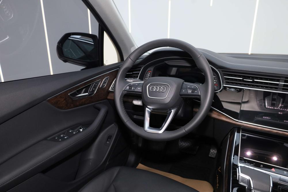 Audi Q7 2023 55 TFSI f our S line Sporty – фото 20