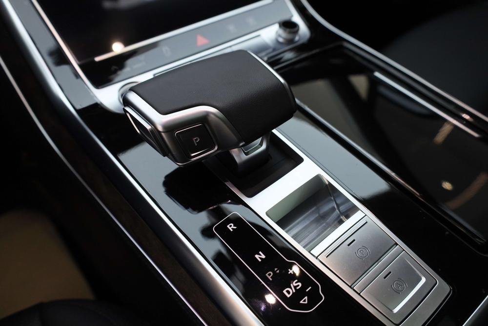 Audi Q7 2023 55 TFSI f our S line Sporty – фото 21