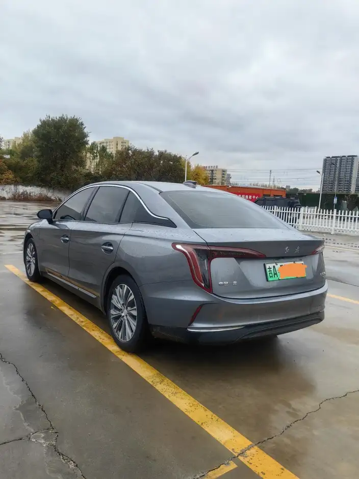 Hongqi E-QM5 2024 Model 560KM PLUS Edition 100kW – фото 5