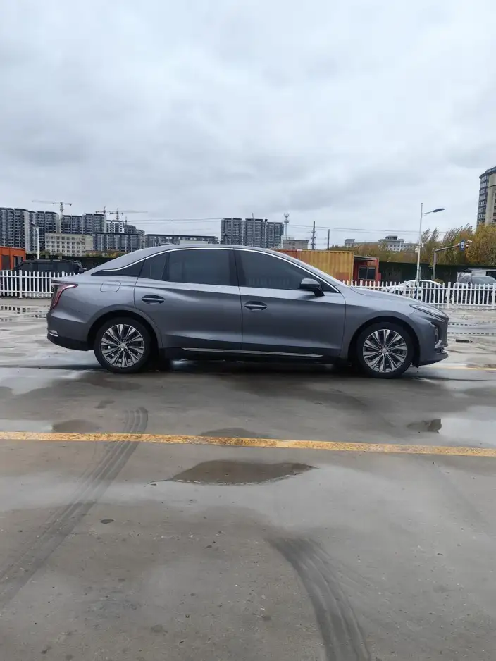 Hongqi E-QM5 2024 Model 560KM PLUS Edition 100kW – фото 7