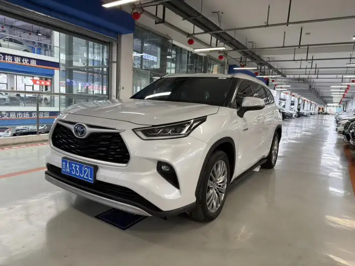 Toyota Highlander 2022 Model Hybrid 2.5L 2WD Premium Edition 7 seat – фото 10