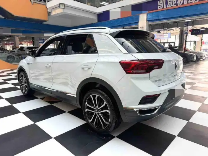Volkswagen T-Roc 2021 Model Facelift 280TSI DSG 4WD Luxury Zhilian Edition – фото 4