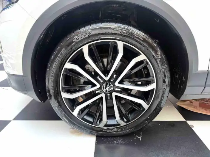 Volkswagen T-Roc 2021 Model Facelift 280TSI DSG 4WD Luxury Zhilian Edition – фото 7