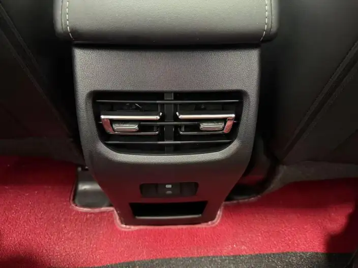 Haval M6 2023 Model PLUS 1.5T DCT Luxury Smart Connect Model – фото 10