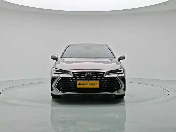 Toyota Avalon 2023 Model Intelligent Hybrid 2.5L E-CVT Deluxe Edition – фото 2