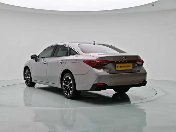 Toyota Avalon 2023 Model Intelligent Hybrid 2.5L E-CVT Deluxe Edition – фото 5