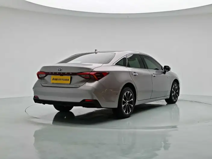 Toyota Avalon 2023 Model Intelligent Hybrid 2.5L E-CVT Deluxe Edition – фото 7