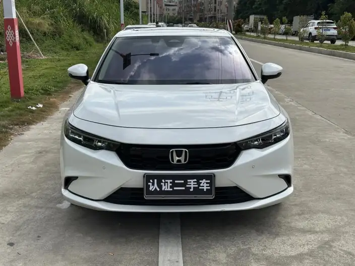 Model Ge 2023 Model 240TURBO CVT Smart Edition – фото 2