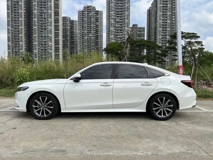 Model Ge 2023 Model 240TURBO CVT Smart Edition – фото 4