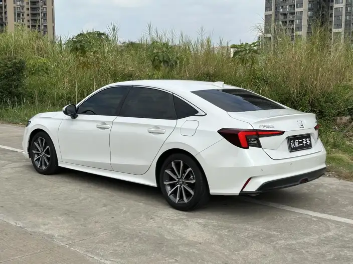 Model Ge 2023 Model 240TURBO CVT Smart Edition – фото 5