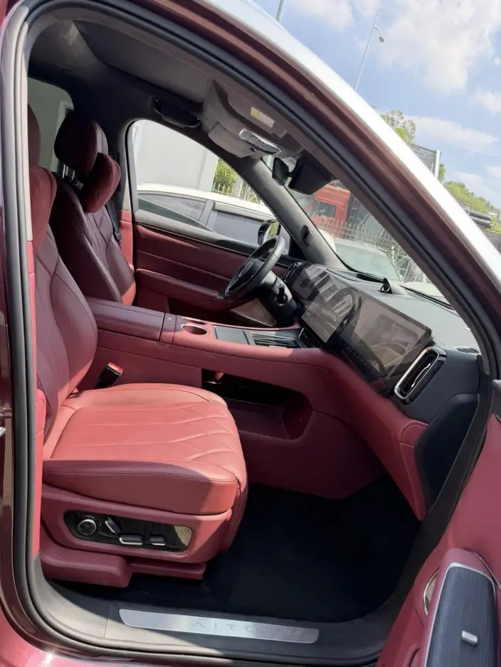 AITO M8 2025 Model 235 Extended Range Edition 4WD – фото 10