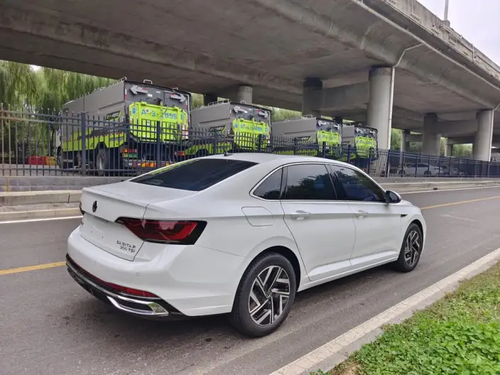Volkswagen Sagitar 2024 Model 300TSI DSG Beyond Edition – фото 7