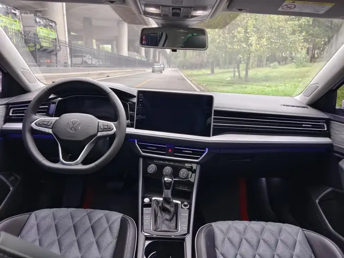 Volkswagen Sagitar 2024 Model 300TSI DSG Beyond Edition – фото 9