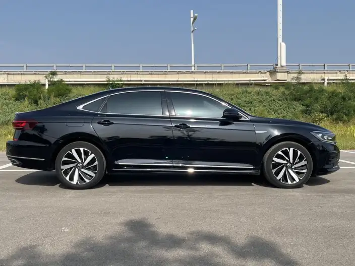 Volkswagen Passat 2023 Model Facelift 330TSI Elite Edition – фото 7