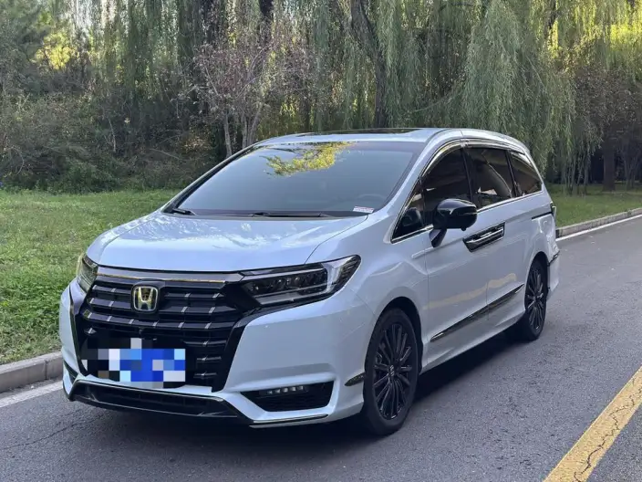 Honda Elysion 2024 Model 2.0L e:HEV Deluxe Edition – фото 1