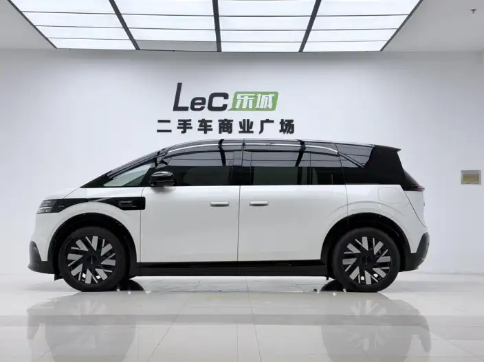 ZEEKR MIX 2025 Model 102kWh Long Battery Life Pro Smart Driving Edition
