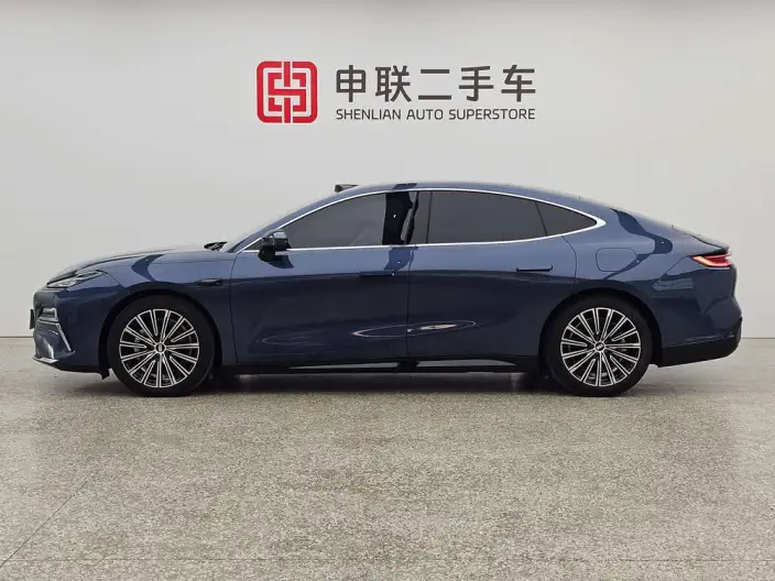 Geely Galaxy E8 PHEV 2025 Model 130km EM-P Galaxy Edition