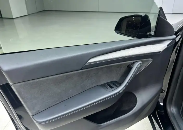 Model Y 2023 Model Rear-wheel drive version – фото 7