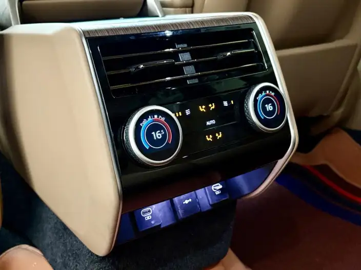 Range Rover 2025 Model 3.0 L6 400PS Shengshi Extended Edition – фото 5