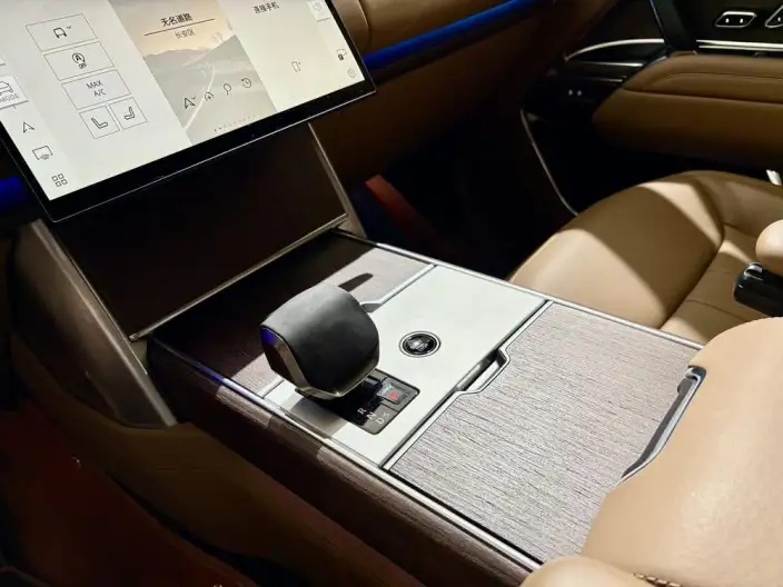 Range Rover 2025 Model 3.0 L6 400PS Shengshi Extended Edition – фото 9