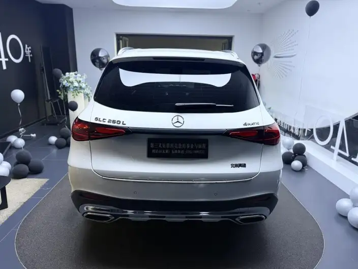 Mercedes-Benz GLC 2023 Model Facelift GLC 260 L 4MATIC Luxury Model 5 seat – фото 3