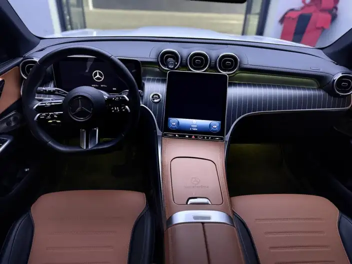 Mercedes-Benz GLC 2023 Model Facelift GLC 260 L 4MATIC Luxury Model 5 seat – фото 7