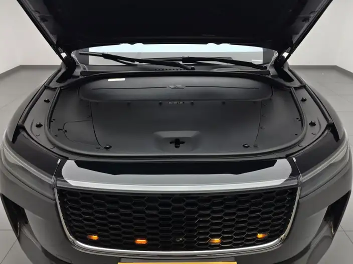 Li Auto ONE 2021 Model Extended Range 6 seat Edition – фото 10
