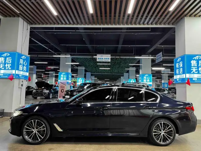 BMW 5 Series 2023 Model 530Li xDrive M Sports Set – фото 4