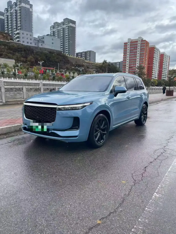 Li Auto ONE 2021 Model Extended Range 6 seat Edition – фото 1