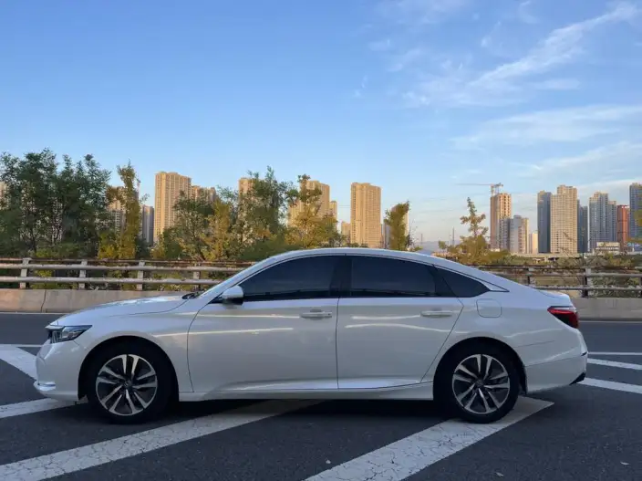 Honda INSPIRE 2022 Model Rui*Hybrid 2.0L Jingya Edition – фото 4