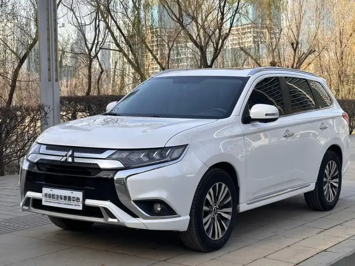 Mitsubishi Outlander 2021 Model 2.4L 4WD Enjoy Edition 7 seat