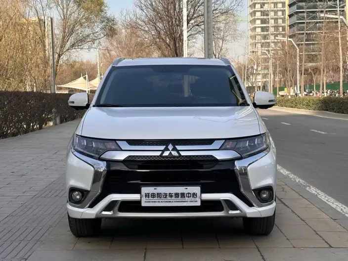 Mitsubishi Outlander 2021 Model 2.4L 4WD Enjoy Edition 7 seat
