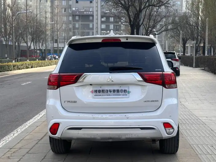 Mitsubishi Outlander 2021 Model 2.4L 4WD Enjoy Edition 7 seat – фото 5