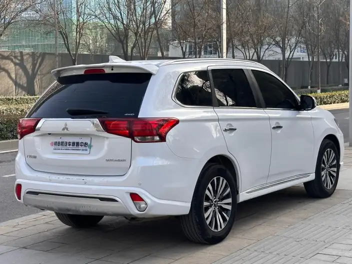 Mitsubishi Outlander 2021 Model 2.4L 4WD Enjoy Edition 7 seat – фото 6