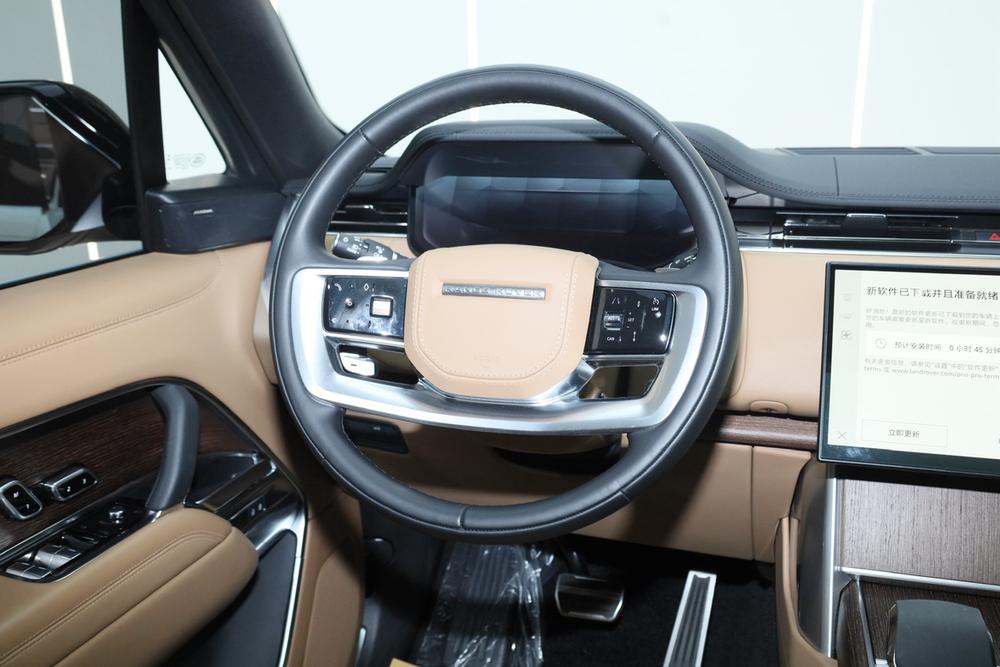 Range Rover 2024 3.0 L6 400PS Centurion Plus 7 seat