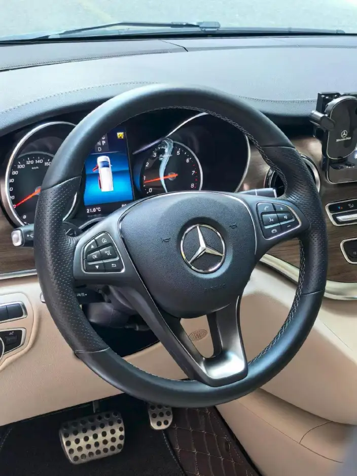 Mercedes-Benz V-Class 2021 Model V 260 L Long wheelbase Premium Edition – фото 4