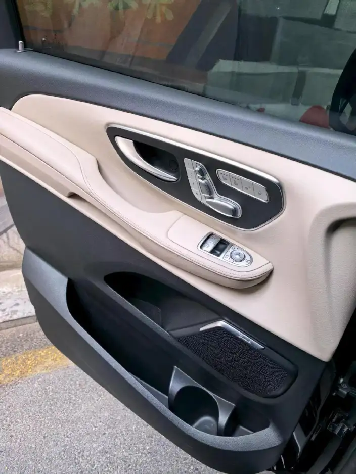 Mercedes-Benz V-Class 2021 Model V 260 L Long wheelbase Premium Edition – фото 7