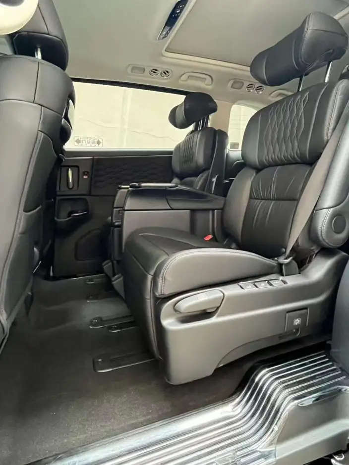 Honda Elysion 2024 Model 2.0L e:HEV Deluxe Edition – фото 4