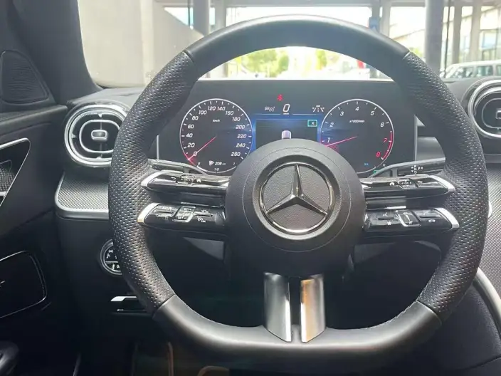 Mercedes-Benz C-Class 2024 Model C 260 L Sports Edition – фото 4