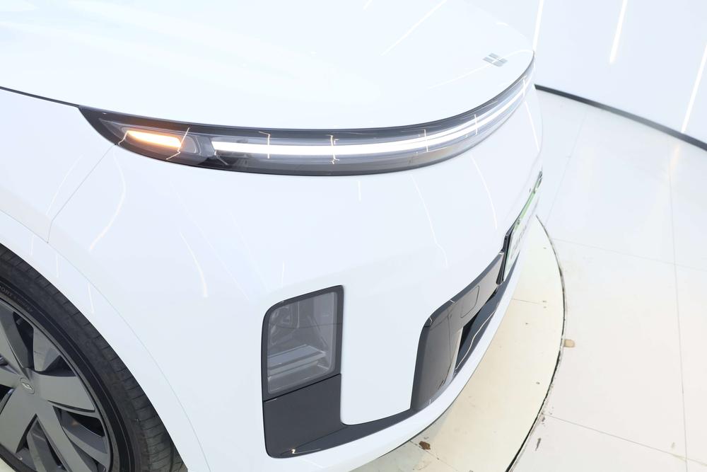 Li Auto L8 2026 модификация Ultra – фото 13