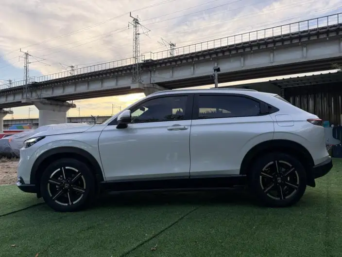 Honda Vezel 2023 Model 1.5L CVT Technology Edition – фото 4