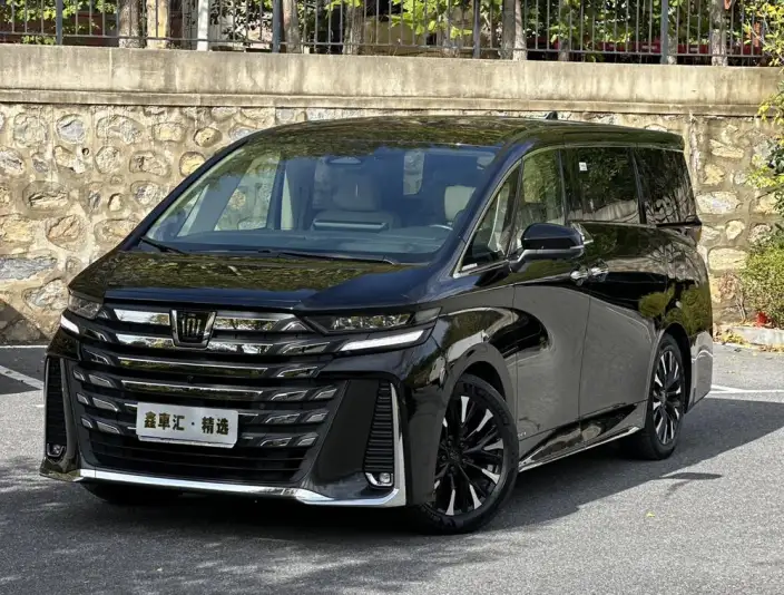 Vellfire 2023 Model Toyota Crown 2.5L Intelligent Hybrid 4WD Supreme Edition – фото 1