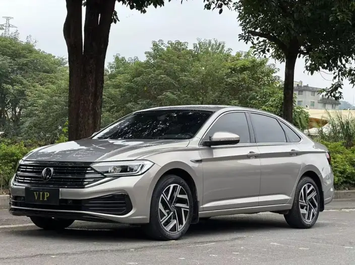 Volkswagen Sagitar 2023 Model 300TSI DSG Beyond Edition – фото 1