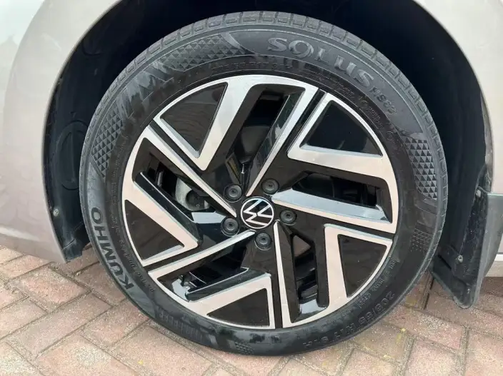 Volkswagen Sagitar 2023 Model 300TSI DSG Beyond Edition – фото 7