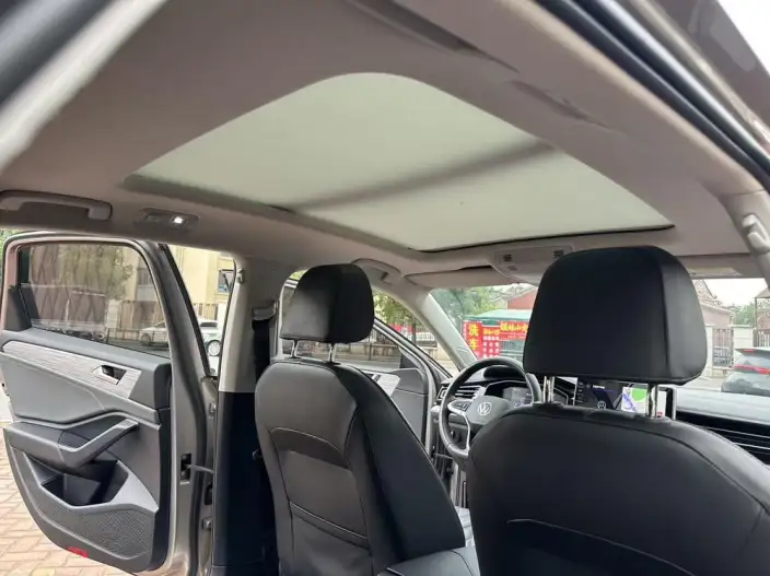 Volkswagen Sagitar 2023 Model 300TSI DSG Beyond Edition – фото 10