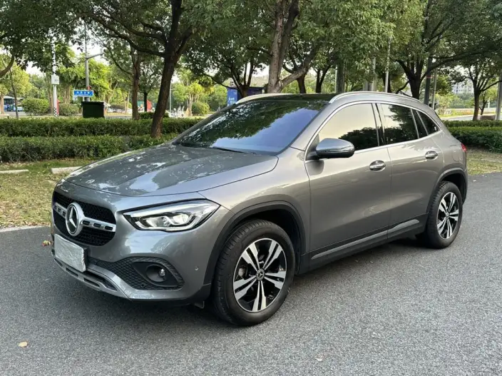 Mercedes-Benz GLA 2022 Model GLA 200 – фото 1