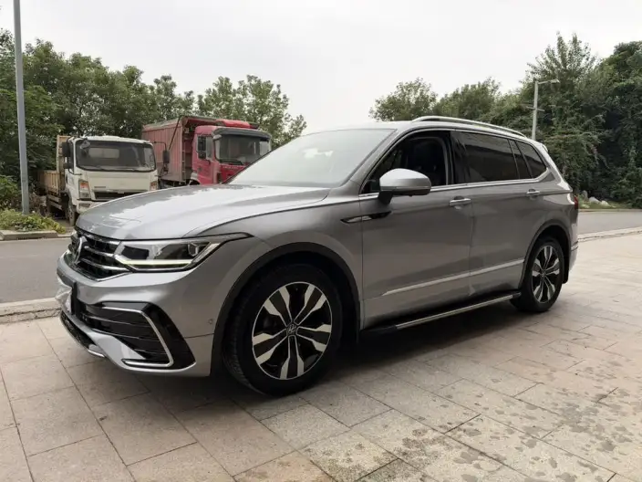 Volkswagen Tiguan L 2022 Model 380TSI Automatic 4WD R-Line Enjoy the version more 7 seat – фото 1