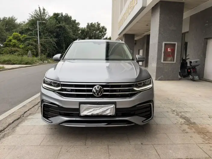 Volkswagen Tiguan L 2022 Model 380TSI Automatic 4WD R-Line Enjoy the version more 7 seat – фото 2
