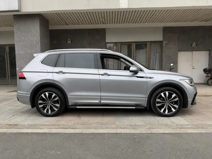 Volkswagen Tiguan L 2022 Model 380TSI Automatic 4WD R-Line Enjoy the version more 7 seat – фото 8